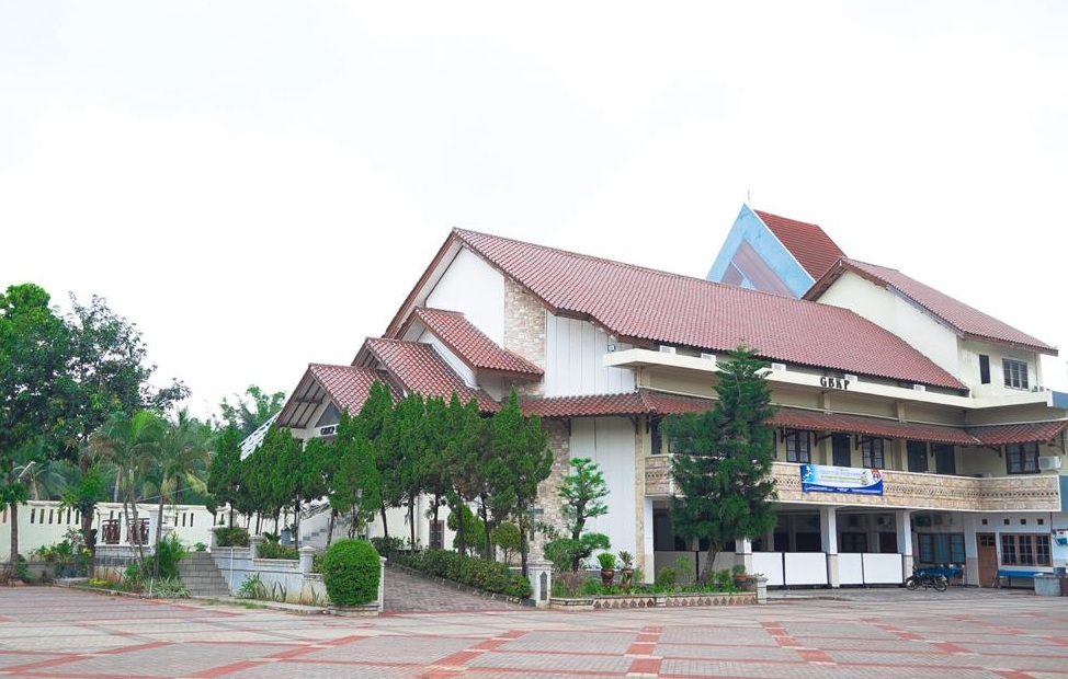 Gambar Gedung GBKP Bekasi andreas amanta sinulingga
